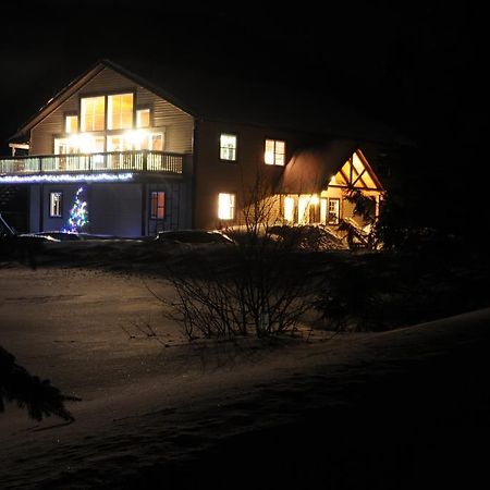 Le Nomade Mont Tremblant Apartment ลัค-ซุแปร์ริเออร์ ภายนอก รูปภาพ