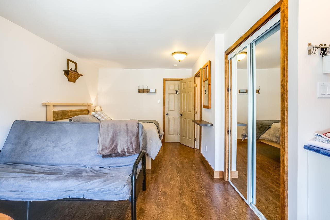 Le Nomade Mont Tremblant Apartment ลัค-ซุแปร์ริเออร์ ภายนอก รูปภาพ